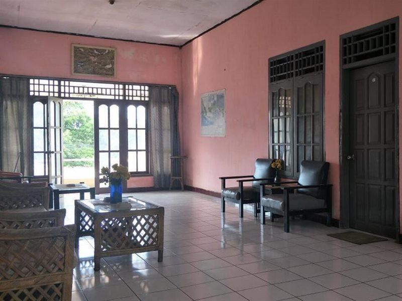 Spot On 2969 Hotel Citra Ayu Labuhan Екстер'єр фото